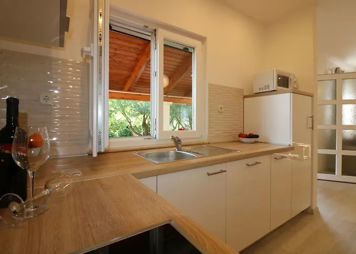 Melisa 6 * Πόρετς